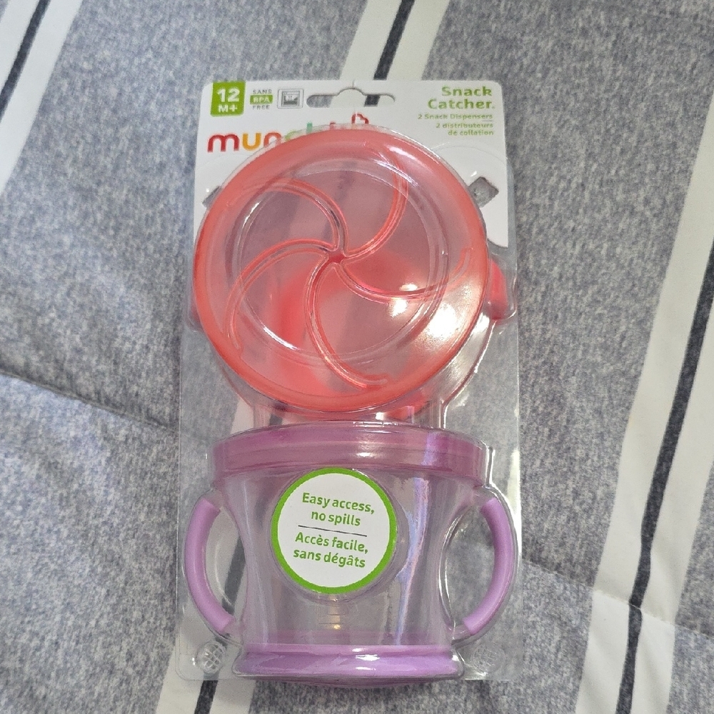 Munchkin Pink and Purple Snack Catcher